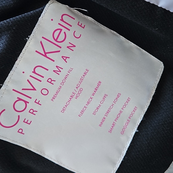 Calvin Klein Performance women's puffer - Picture 8 of 12